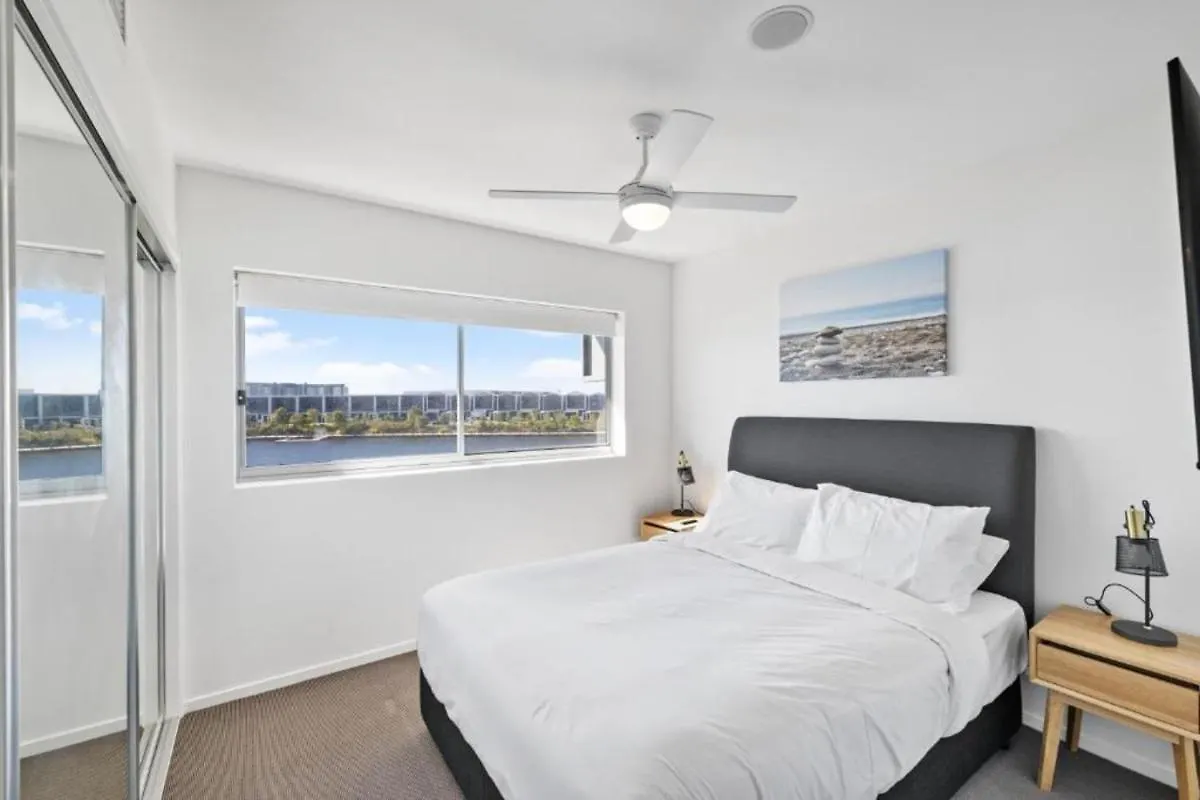 Waterline At Oceanside Hotel Kawana Waters Australia